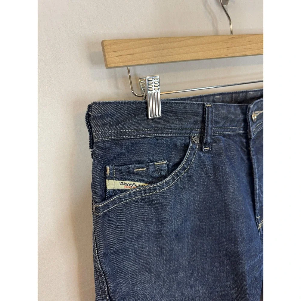Diesel Ruky 0088Z‎ Mens Dark Wash Straight Leg Jeans  Italy 32x30 Fits 32X28